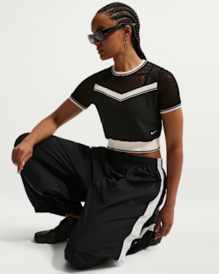 Nike Sportswear Chill Knit Women's Tight Cropped Top. Nike.com